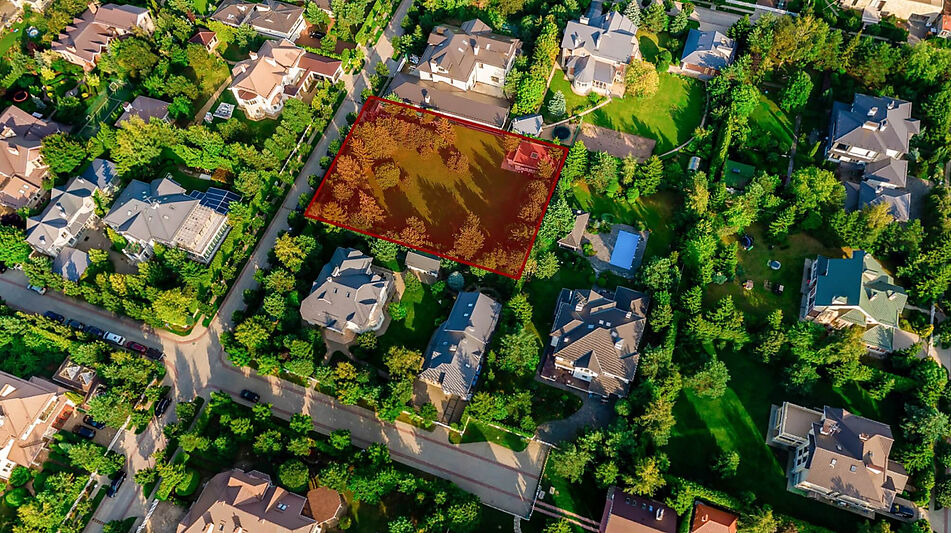 Участок в КП Резиденции Бенилюкс