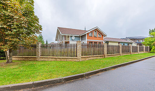 Дом с бассейном в Пестово