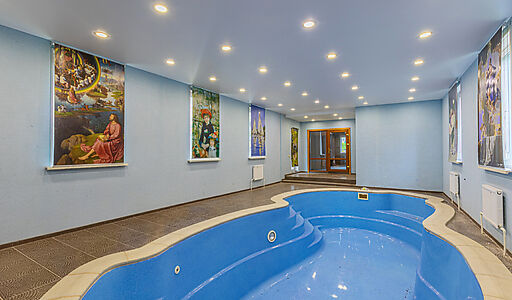 Дом с бассейном в Пестово