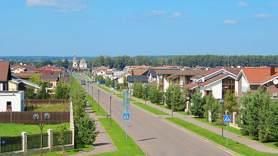 Дом с бассейном в КП Пестово