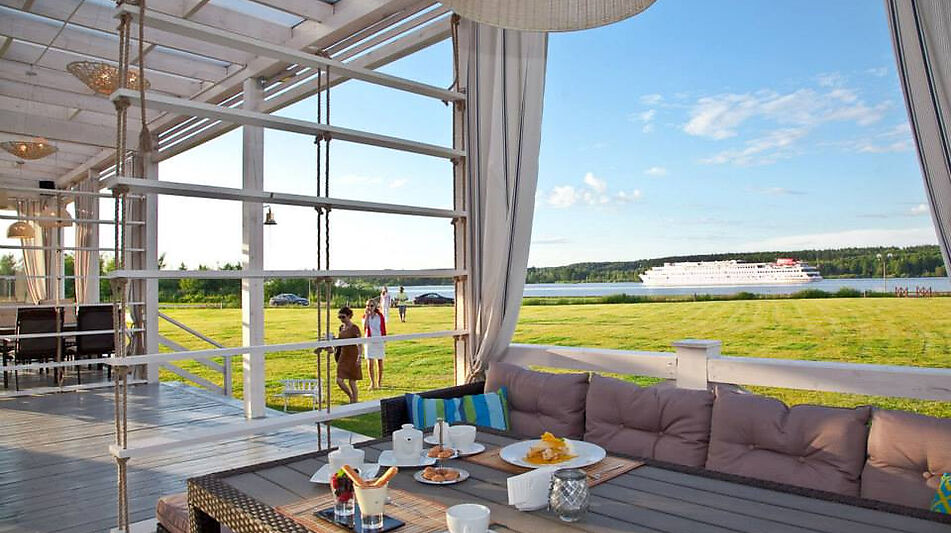 Дом с бассейном в КП Пестово