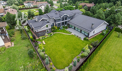 Дом с бассейном в КП Пестово