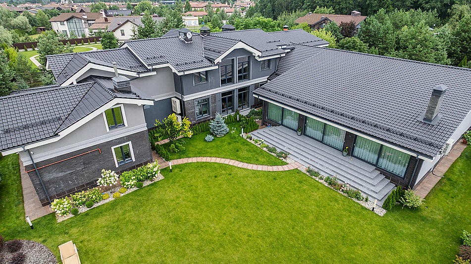 Дом с бассейном в КП Пестово