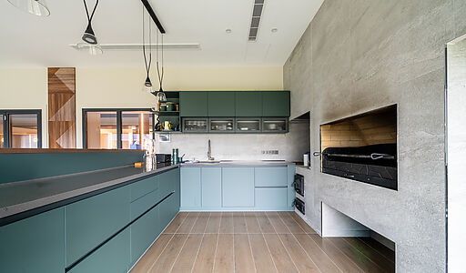 Дом с бассейном в КП Пестово