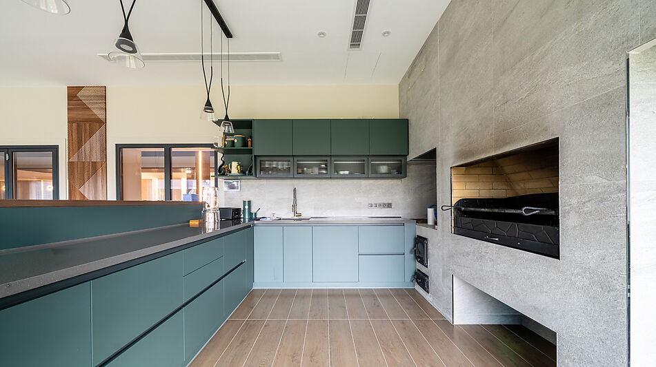 Дом с бассейном в КП Пестово