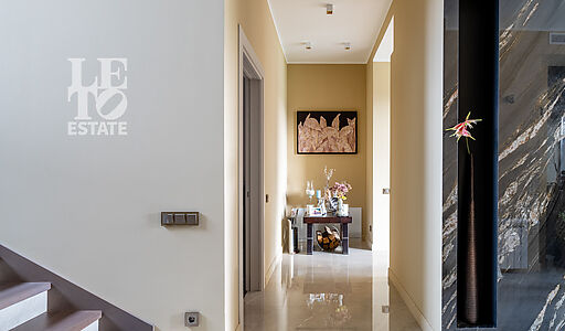 Дом с бассейном в КП Пестово