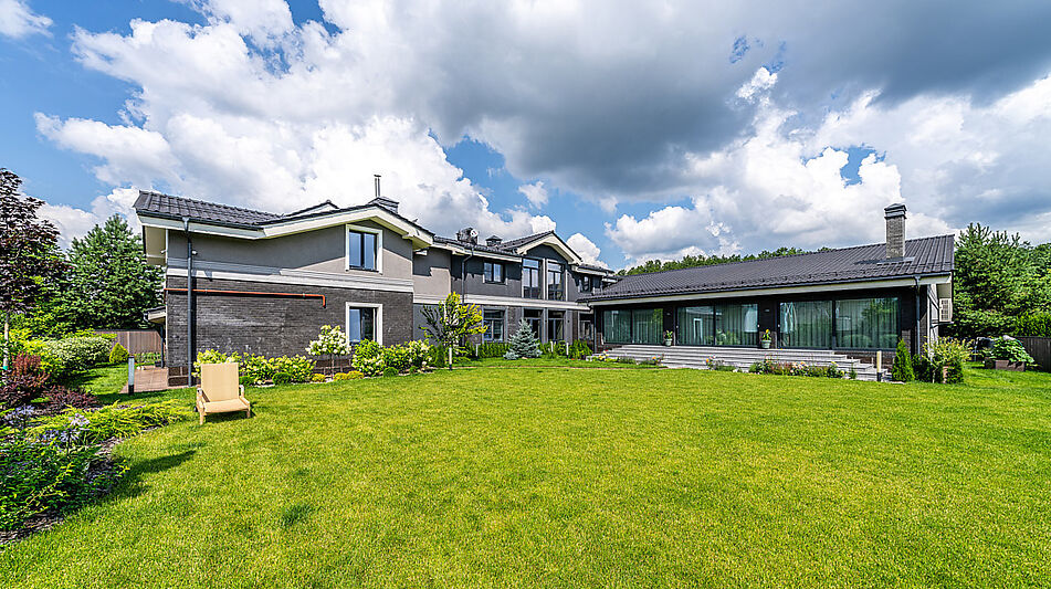 Дом с бассейном в КП Пестово