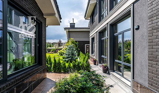 Дом с бассейном в КП Пестово