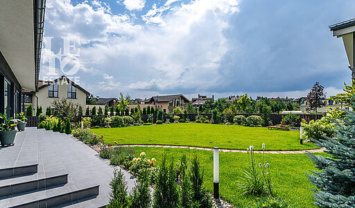 Дом с бассейном в КП Пестово