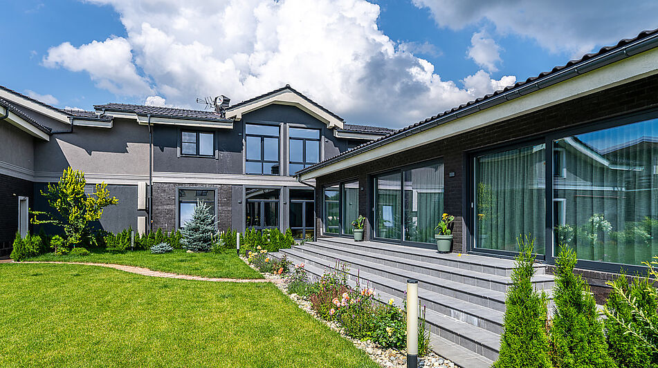 Дом с бассейном в КП Пестово