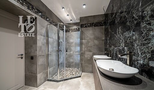 Дом с бассейном в КП Пестово