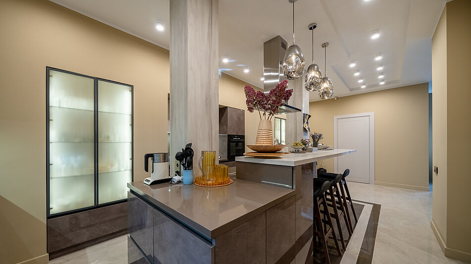 Дом с бассейном в КП Пестово