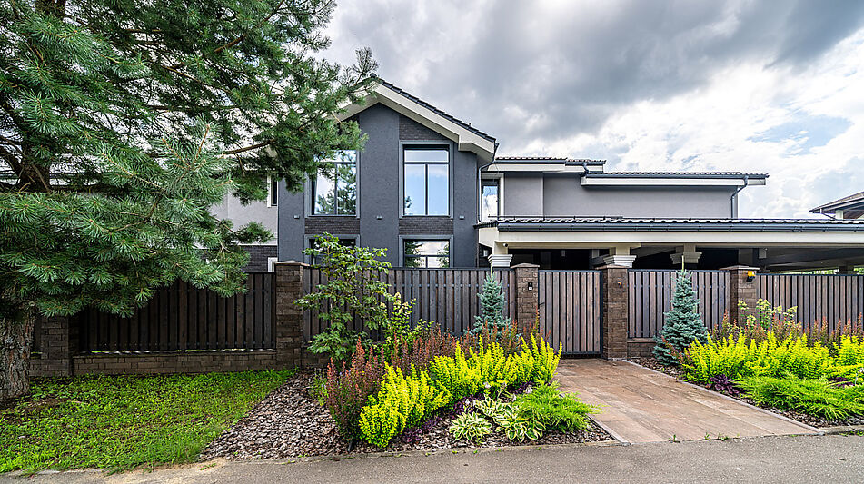 Дом с бассейном в КП Пестово