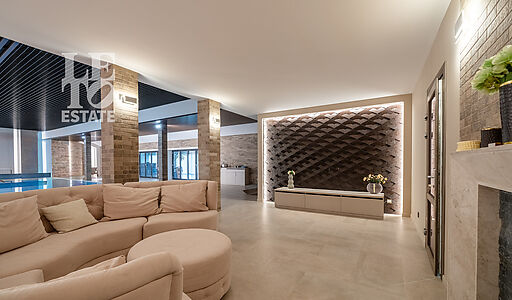 Дом с бассейном в КП Пестово