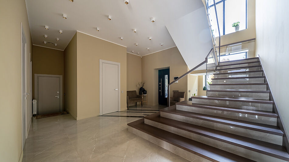 Дом с бассейном в КП Пестово