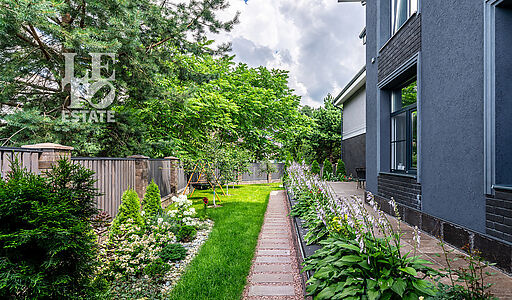 Дом с бассейном в КП Пестово