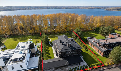 Дом c видом на воду в КП Монаково