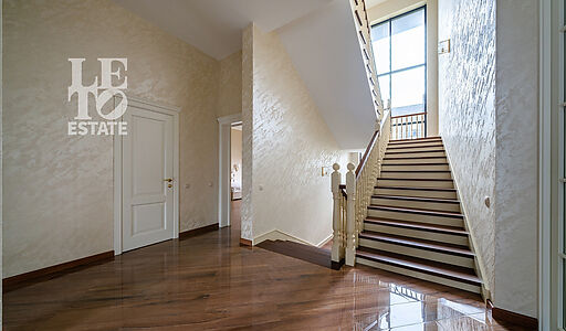 Дом c видом на воду в КП Монаково