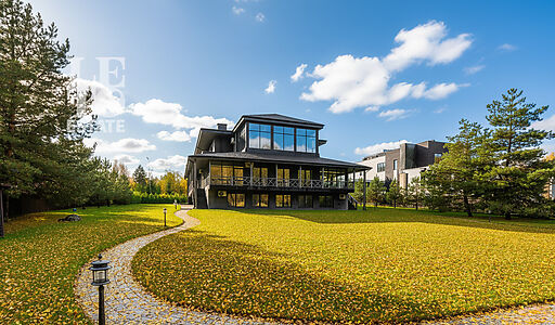 Дом c видом на воду в КП Монаково