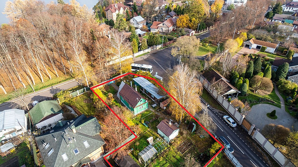 Участок на первой линии Троицкое