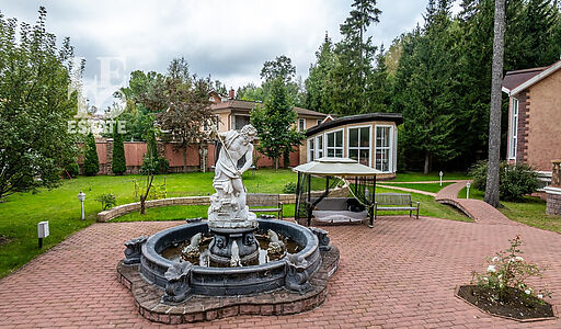 Уникальная усадьба в Дубраве