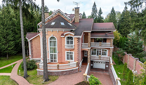 Уникальная усадьба в Дубраве