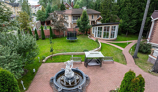 Уникальная усадьба в Дубраве