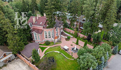 Уникальная усадьба в Дубраве