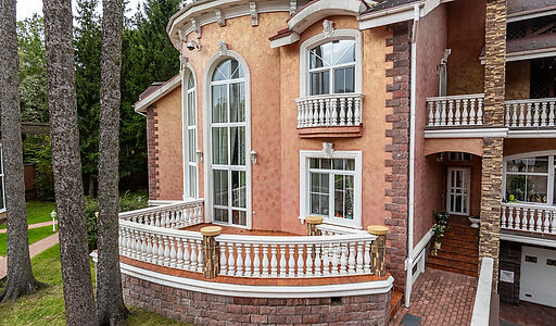 Уникальная усадьба в Дубраве