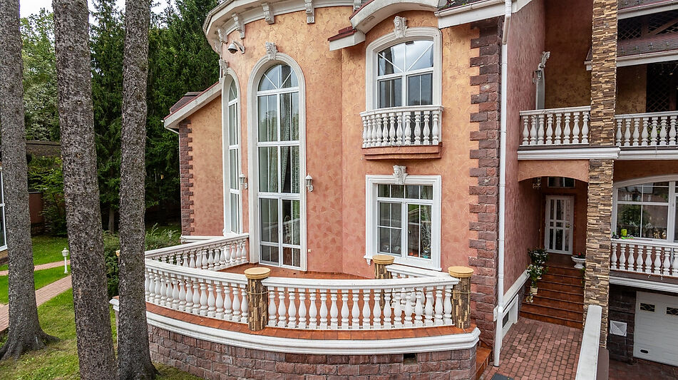 Уникальная усадьба в Дубраве