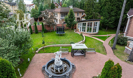 Уникальная усадьба в Дубраве