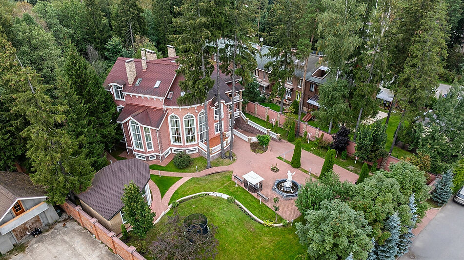 Уникальная усадьба в Дубраве