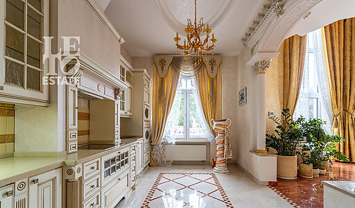 Уникальная усадьба в Дубраве