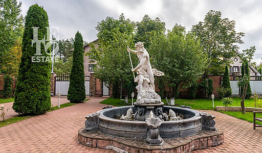 Уникальная усадьба в Дубраве