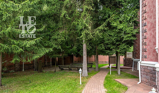 Уникальная усадьба в Дубраве