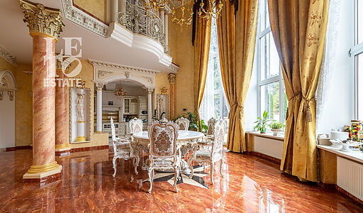 Уникальная усадьба в Дубраве