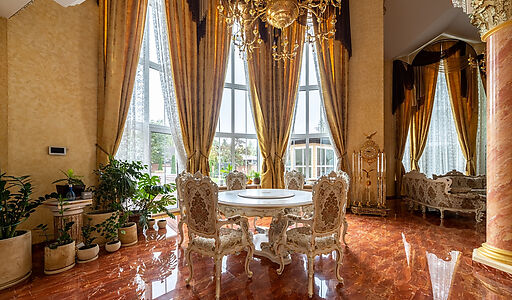 Уникальная усадьба в Дубраве