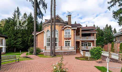 Уникальная усадьба в Дубраве