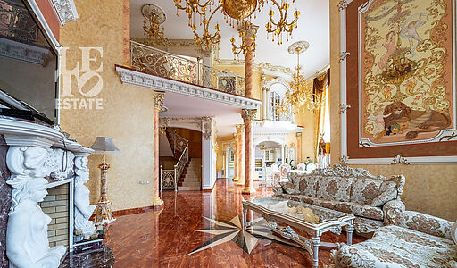 Уникальная усадьба в Дубраве