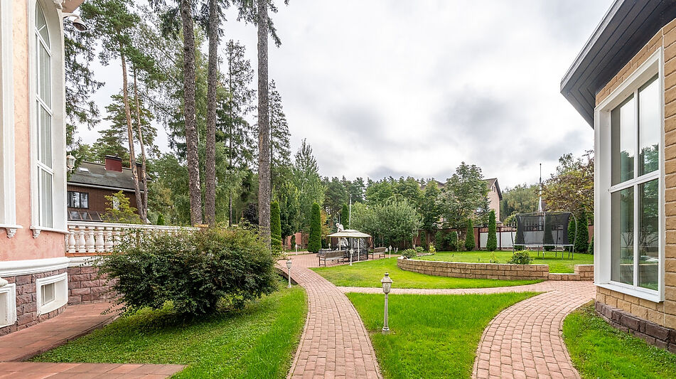 Уникальная усадьба в Дубраве