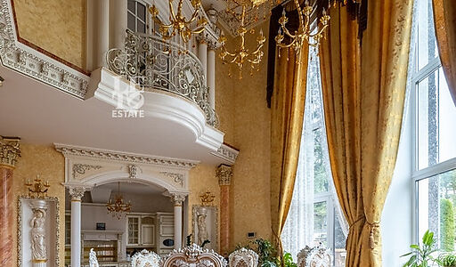 Уникальная усадьба в Дубраве
