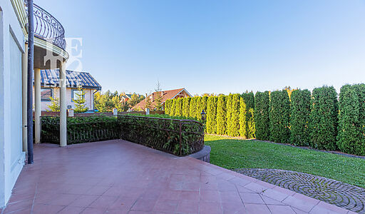 Дом под ключ с бассейном Адмирал