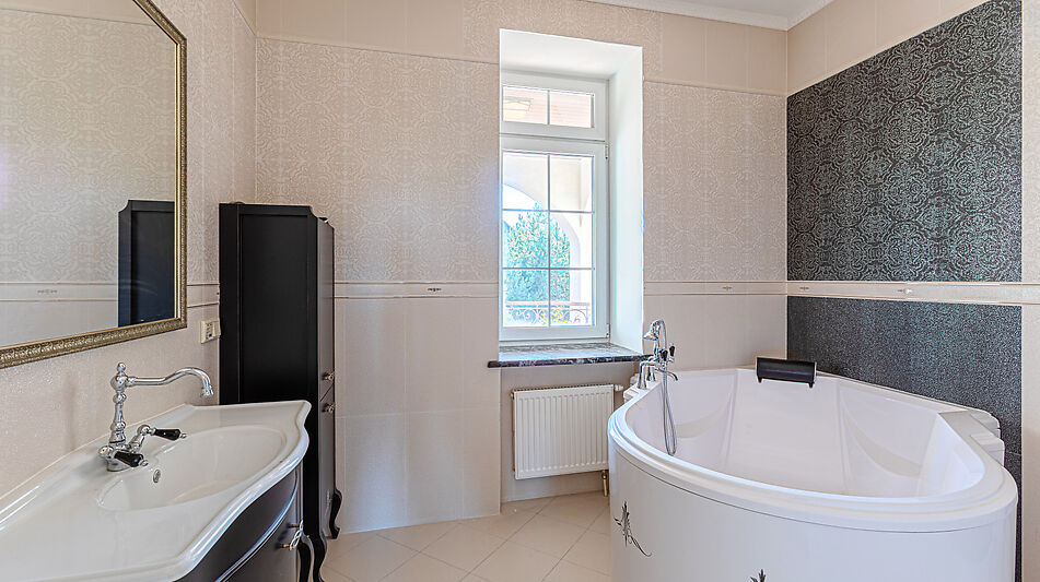 Дом под ключ с бассейном Адмирал