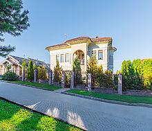 Дом под ключ с бассейном Адмирал