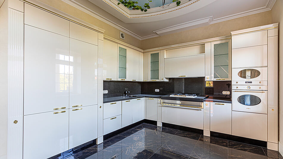 Дом под ключ с бассейном Адмирал