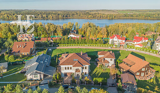 Дом под ключ с бассейном Адмирал