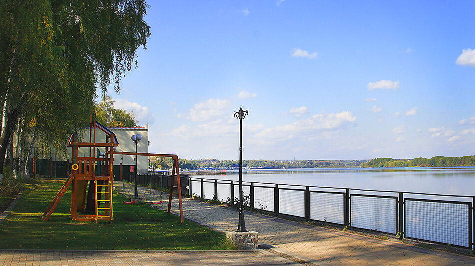 Дом под ключ с бассейном Адмирал