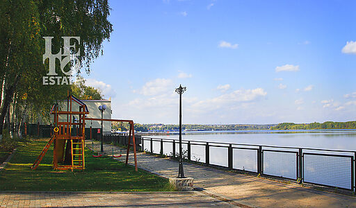 Дом под ключ с бассейном Адмирал