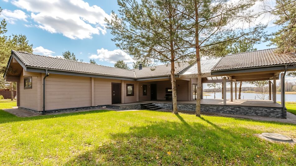 Дом первая линия Калязин