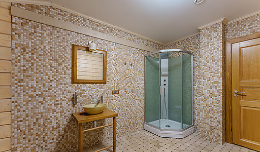 Дом с бассейном в Новогорске